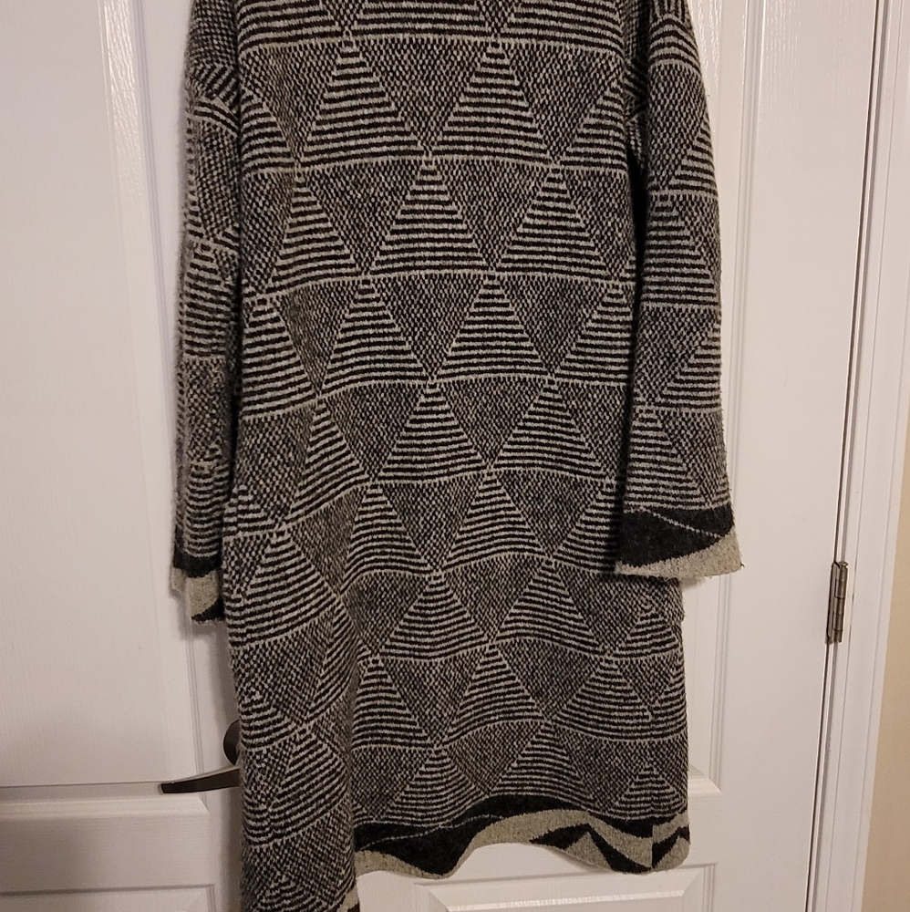 Cyrus Sweater - Picture 2 of 5